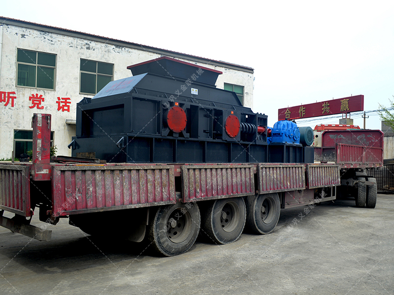 對(duì)輥破碎機(jī)的結(jié)構(gòu)制在怎樣的？?jī)?yōu)勢(shì)有哪些？