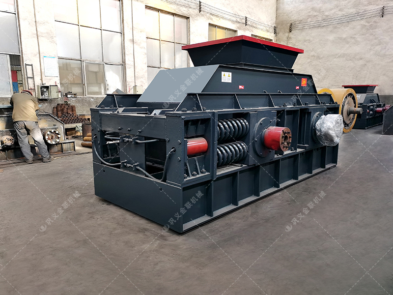 鵝卵石對輥破碎機(jī)介紹，為什么選擇金聯(lián)機(jī)械？