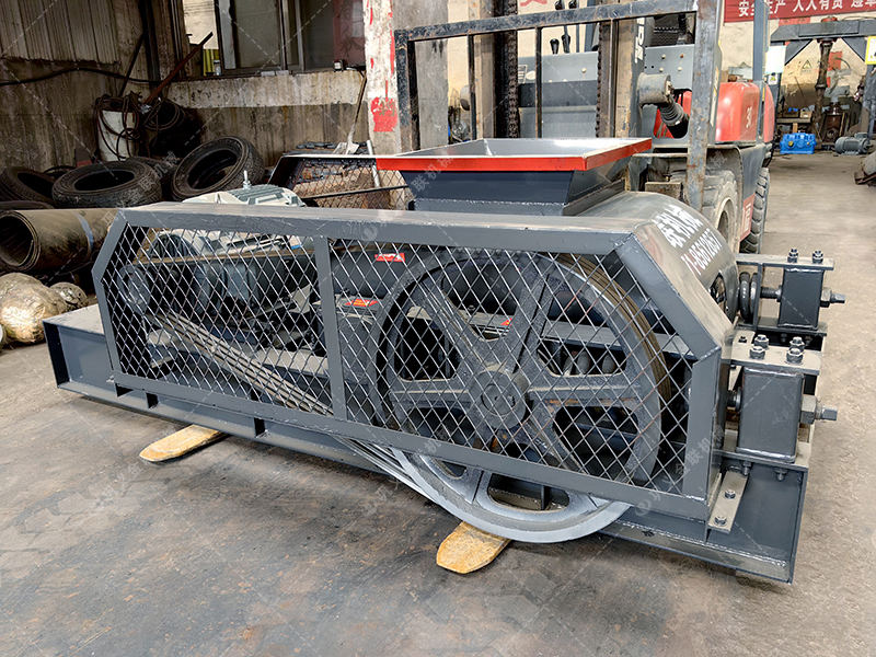 大塊煤矸石直接喂料會損壞設備？狼牙齒輥為何敢承諾'來者不拒'？